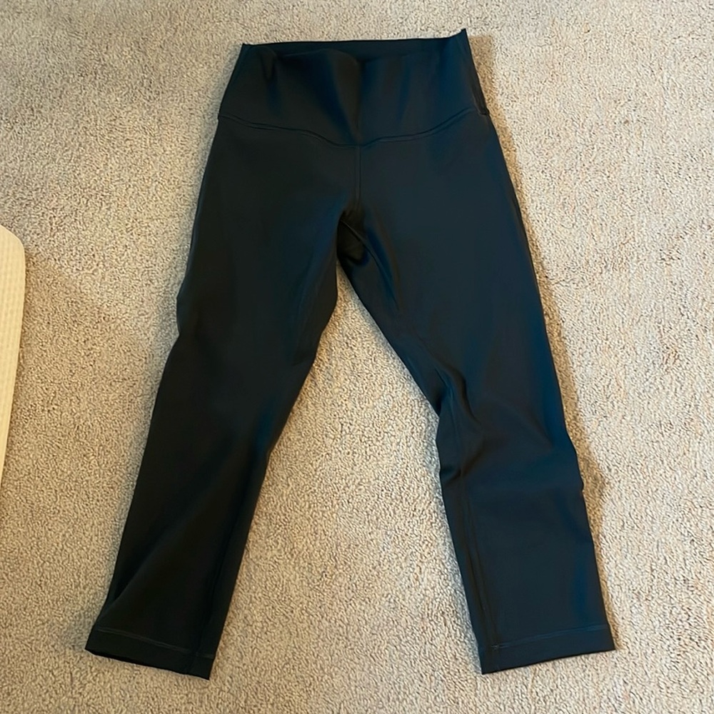 Lululemon Wonder Under Capris.